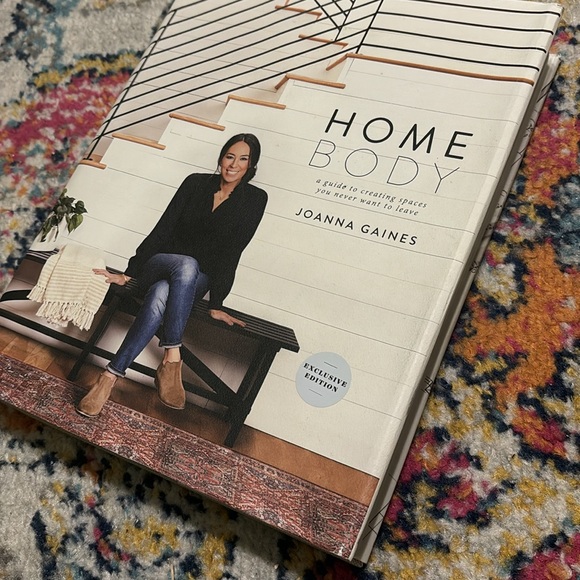 Chip and Joanna Gaines book collection - Picture 2 of 3